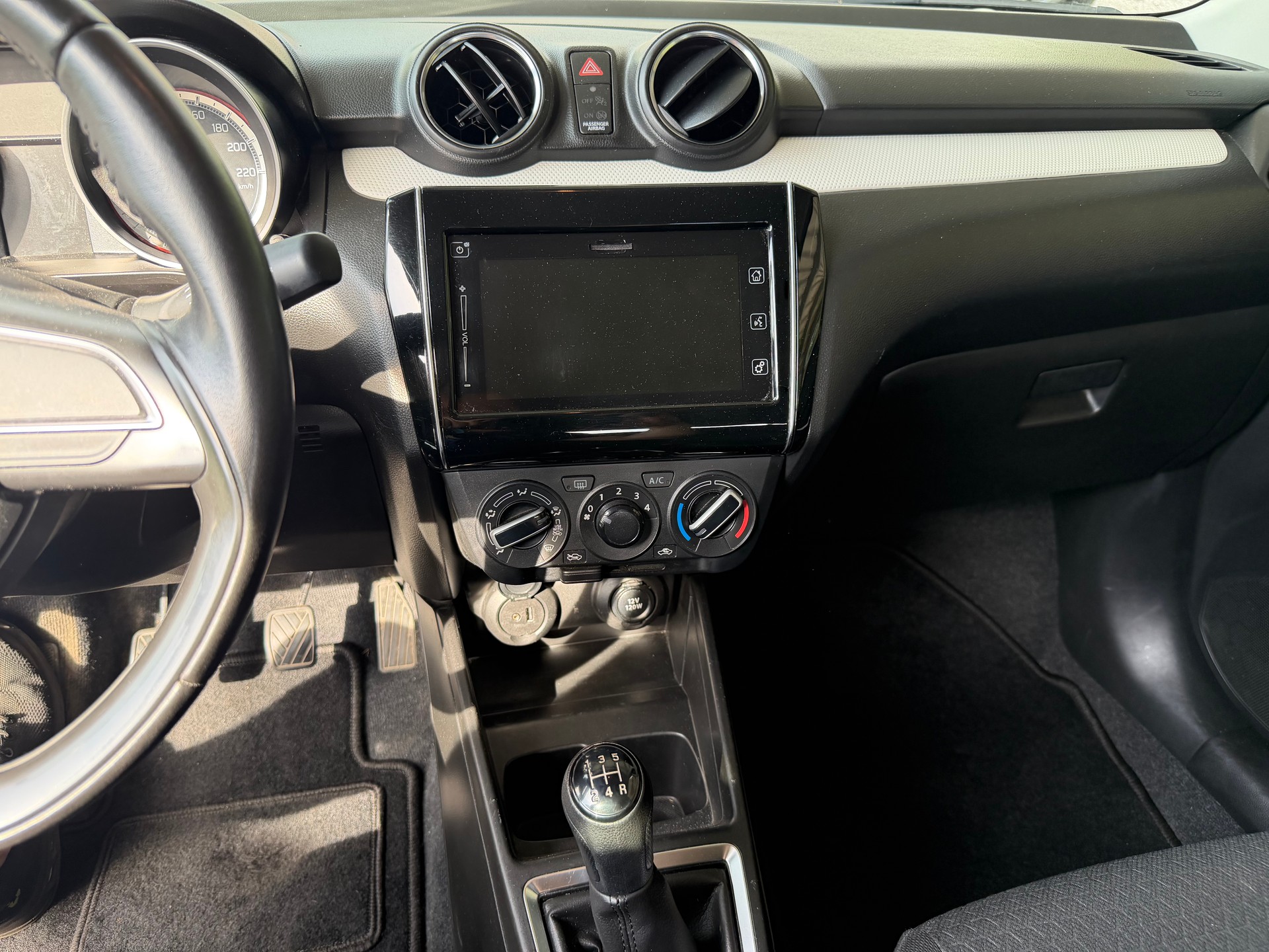 SUZUKI Swift 1.2i Compact+ Allgrip 4x4-image-6