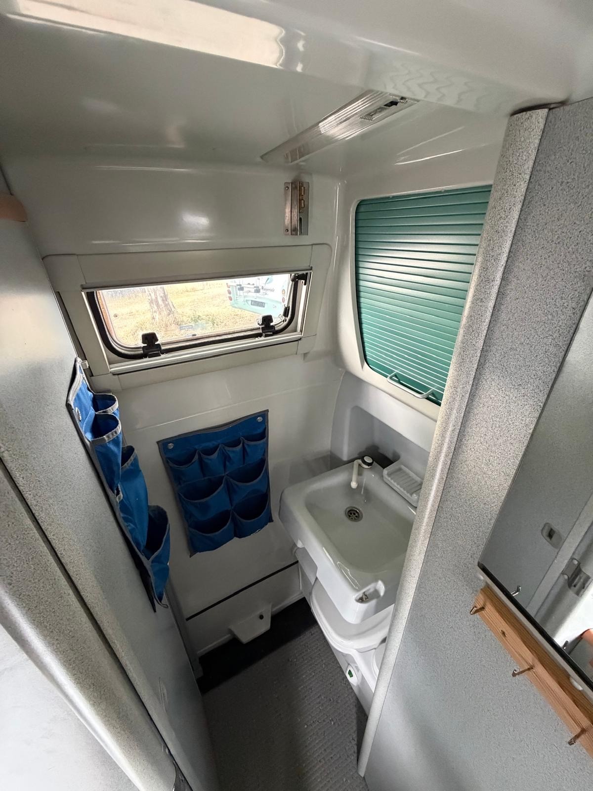 VW ***2.5 102PS T4 CALIFORNIA EXCLUSIVE ***HOCHDACH***WOHNRAUM KLIMAANLAGE***4.PERSONEN REISE-SCHLAFEN***-image-13