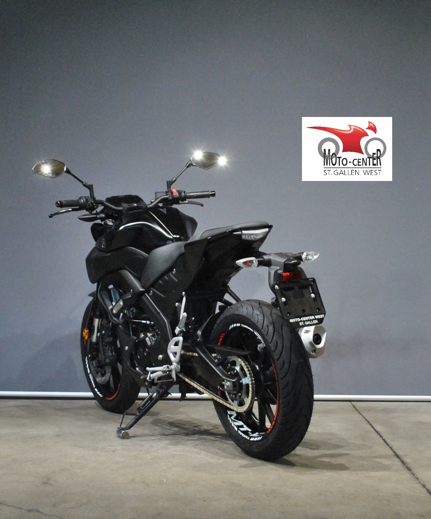 YAMAHA MT-125 ABS-showroom-element-3