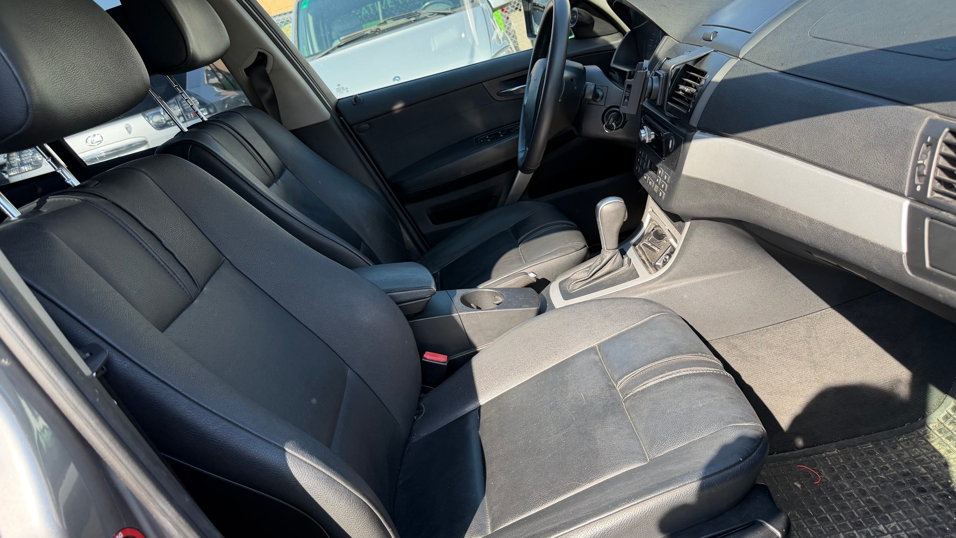 BMW X3 xDrive 30i (3.0si)-image-5