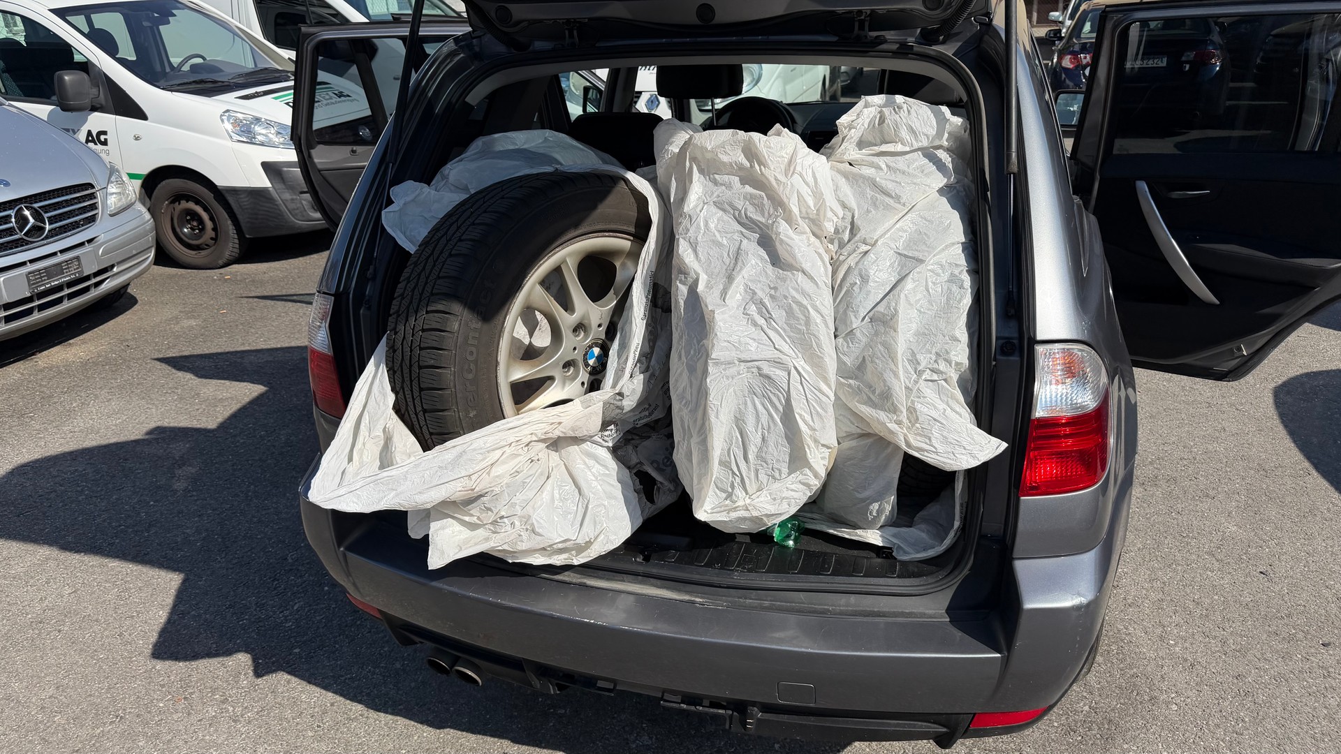 BMW X3 xDrive 30i (3.0si)-image-11