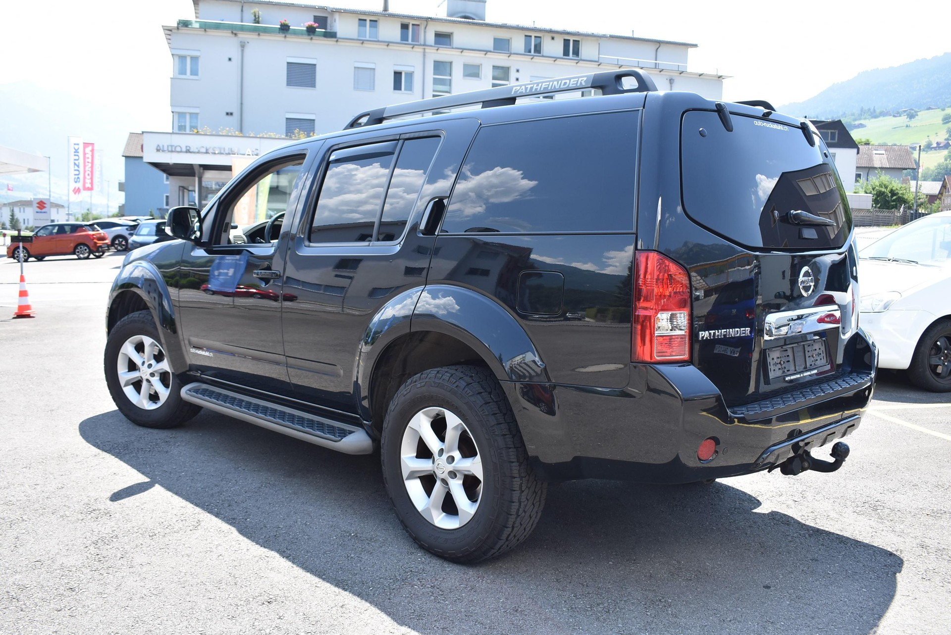 NISSAN Pathfinder 2.5 dCi Platinum-image-3