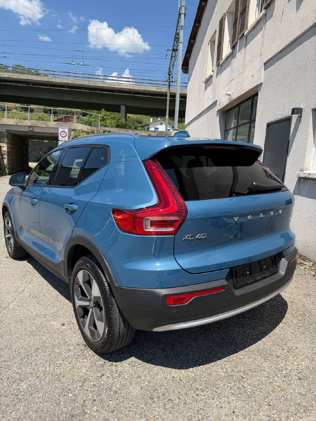 VOLVO XC40 2.0 B3 MH Core-image-6