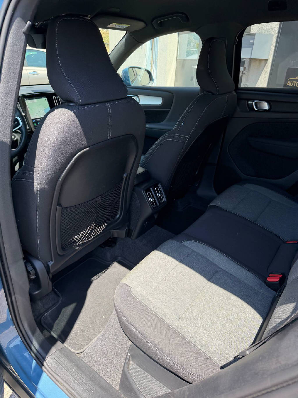 VOLVO XC40 2.0 B3 MH Core-image-13