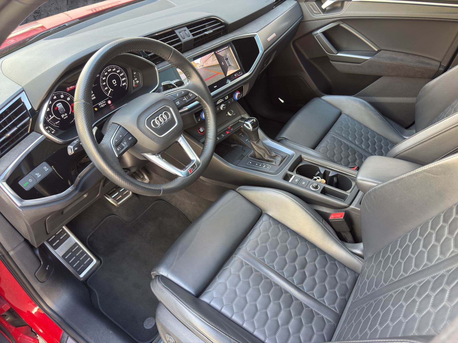 AUDI RS Q3 Sportback quattro S tronic *CH-Fahrzeug / Gratisservice*-image-5
