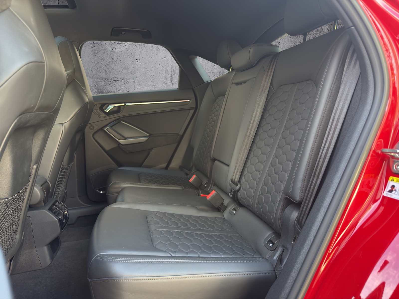 AUDI RS Q3 Sportback quattro S tronic *CH-Fahrzeug / Gratisservice*-image-9