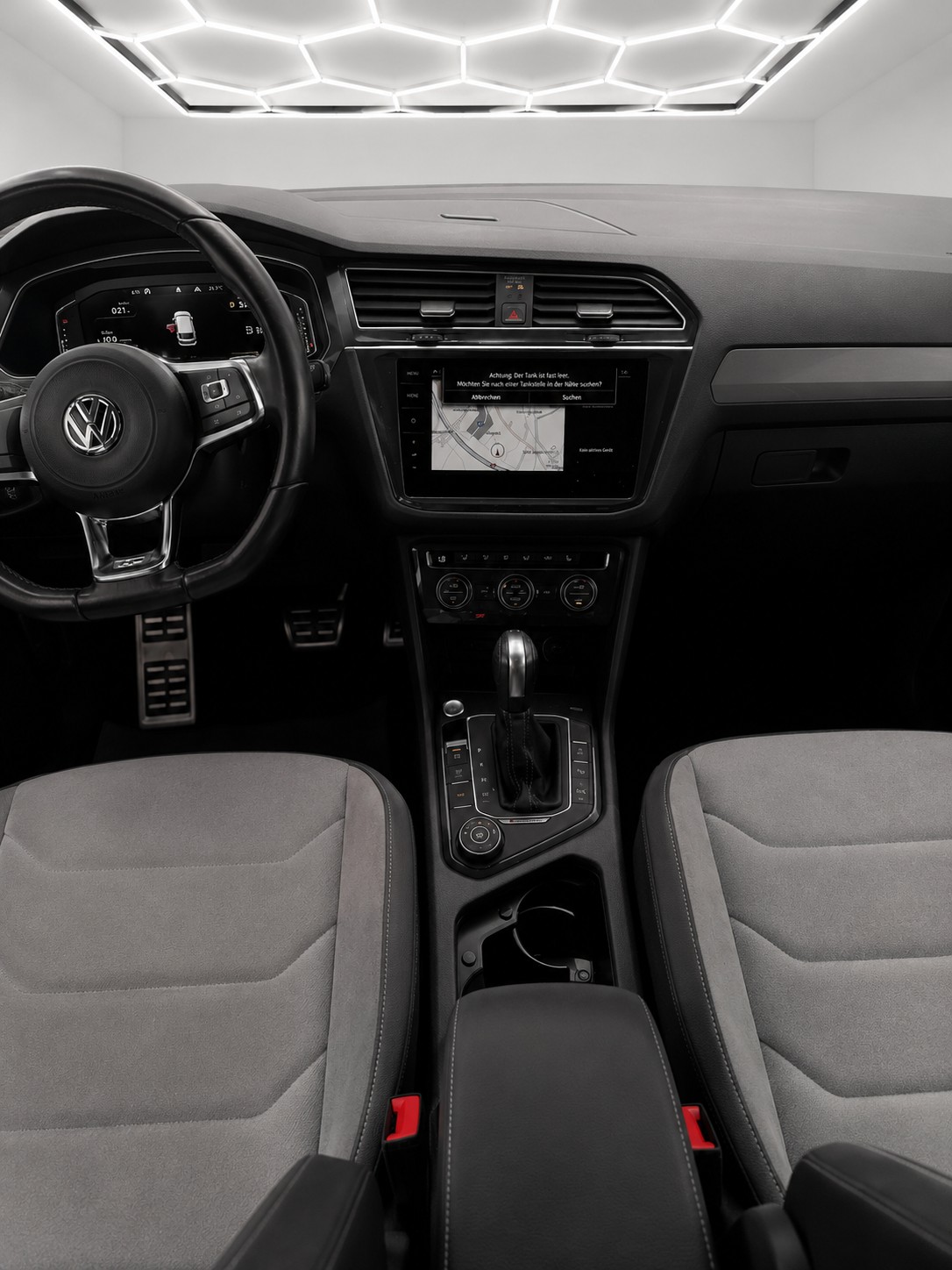 VW Tiguan 2.0TSI Highline 4Motion DSG-image-5