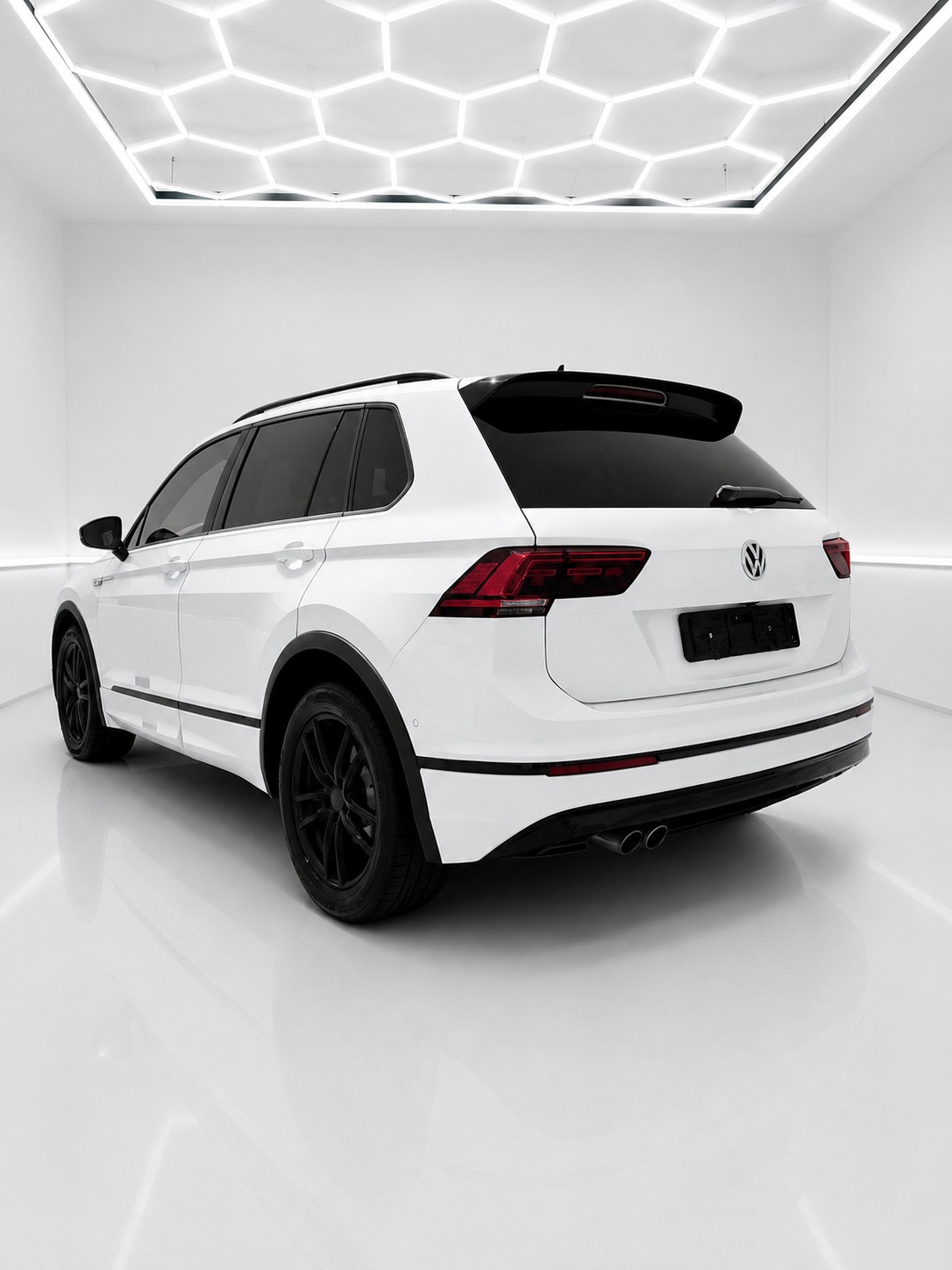 VW Tiguan 2.0TSI Highline 4Motion DSG-image-2
