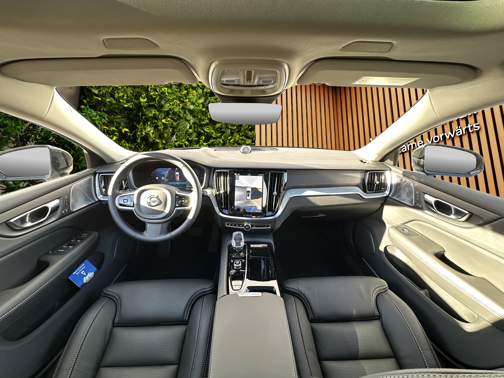 VOLVO V60 2.0 T8 TE Ultra Dark eAWD-image-8