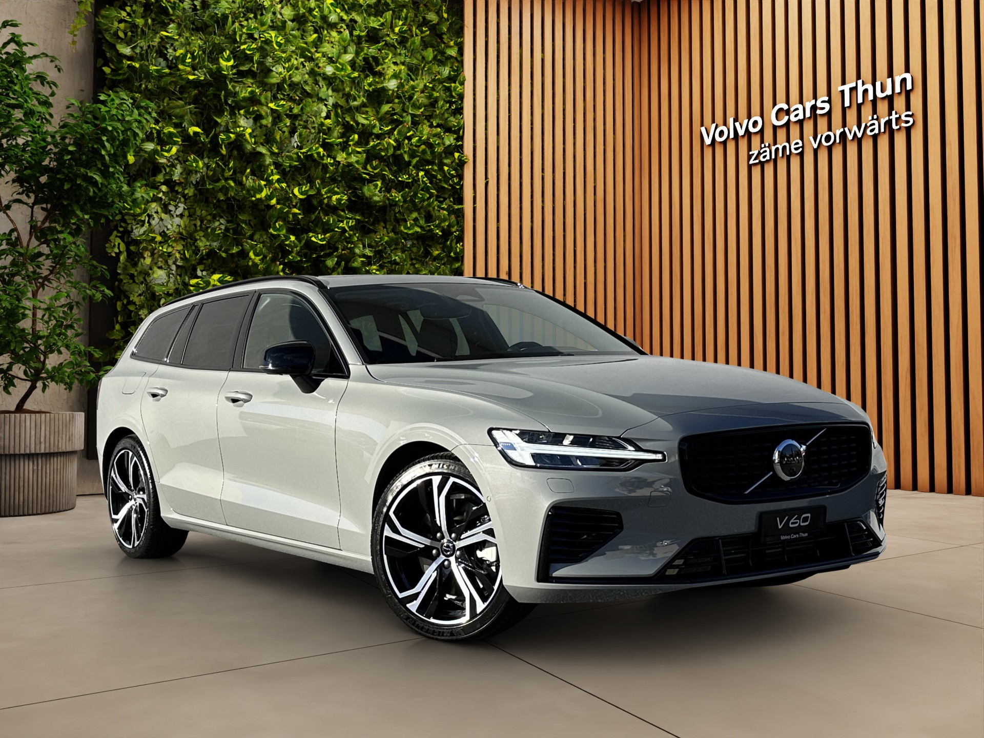 VOLVO V60 2.0 T8 TE Ultra Dark eAWD-image-2