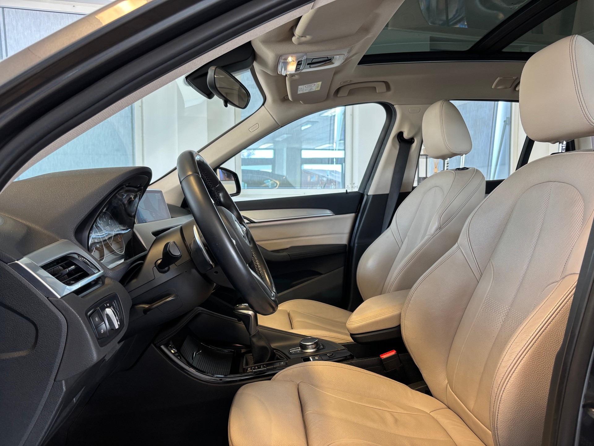 BMW X1 xDrive 20d M Sport Steptronic-image-6