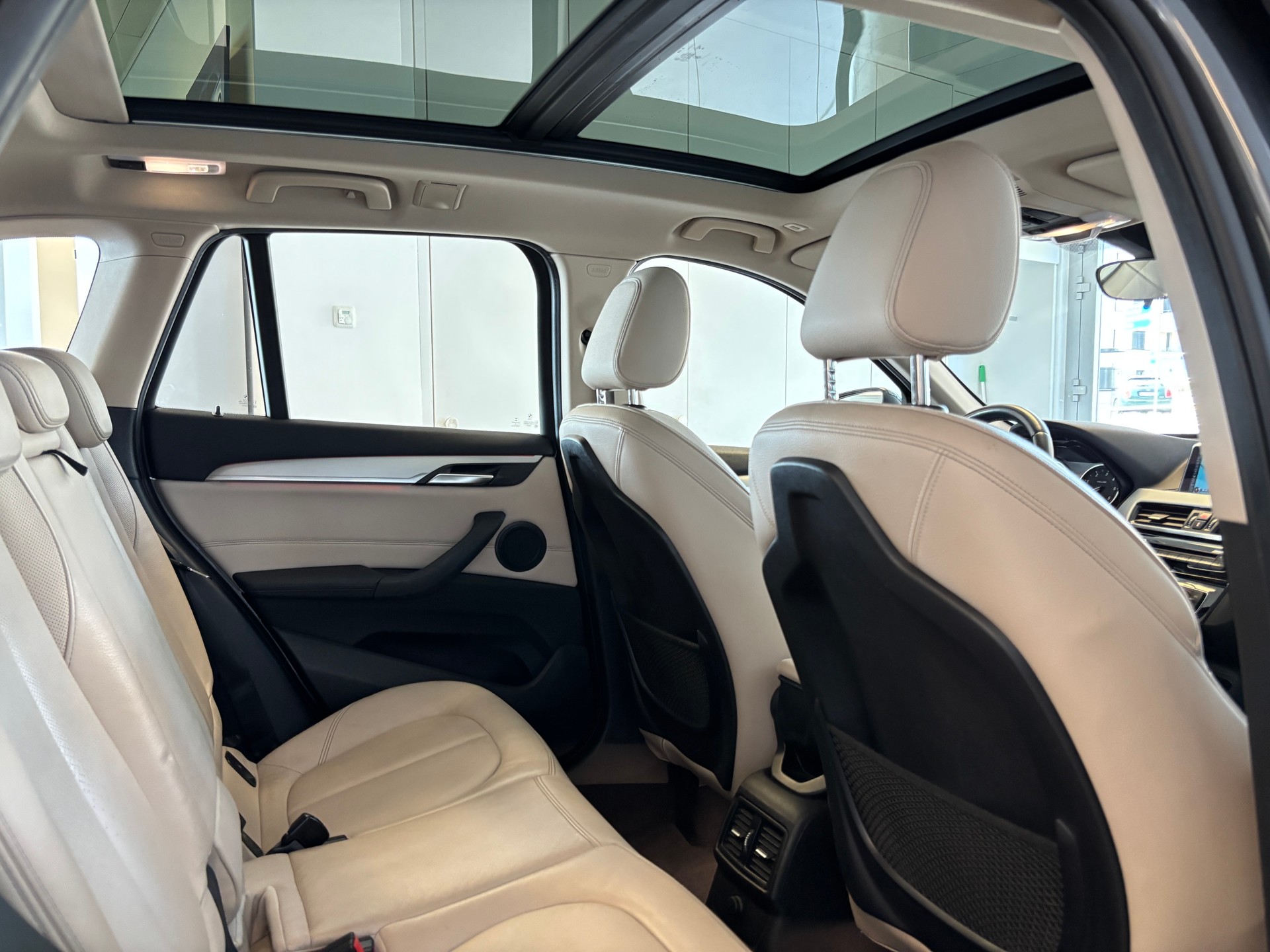BMW X1 xDrive 20d M Sport Steptronic-image-10