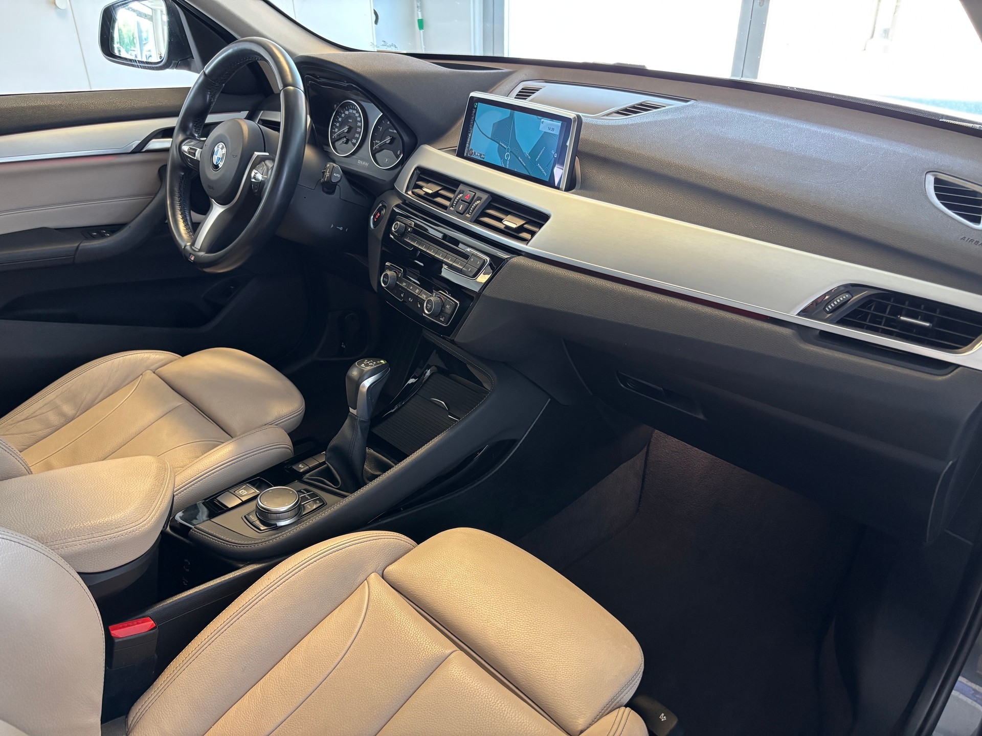 BMW X1 xDrive 20d M Sport Steptronic-image-7