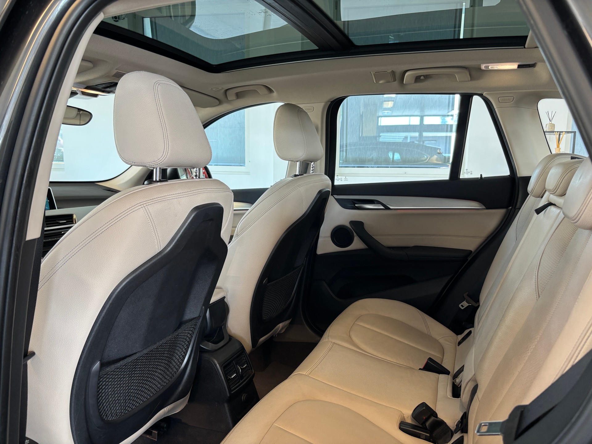 BMW X1 xDrive 20d M Sport Steptronic-image-11