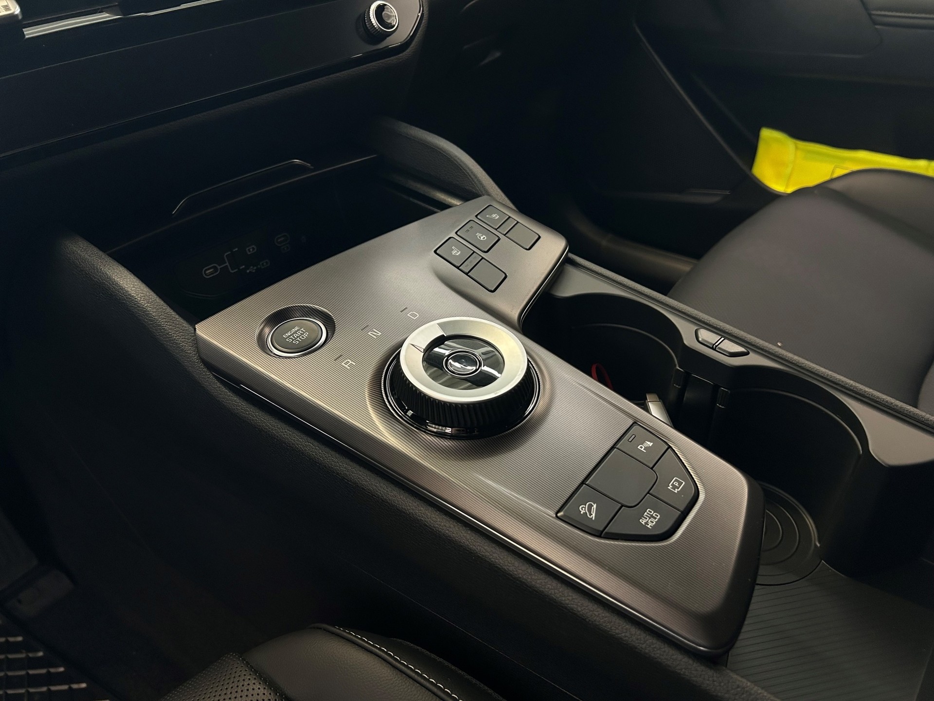 KIA Sportage 1.6 T-GDi Hybrid Black Edition-image-7