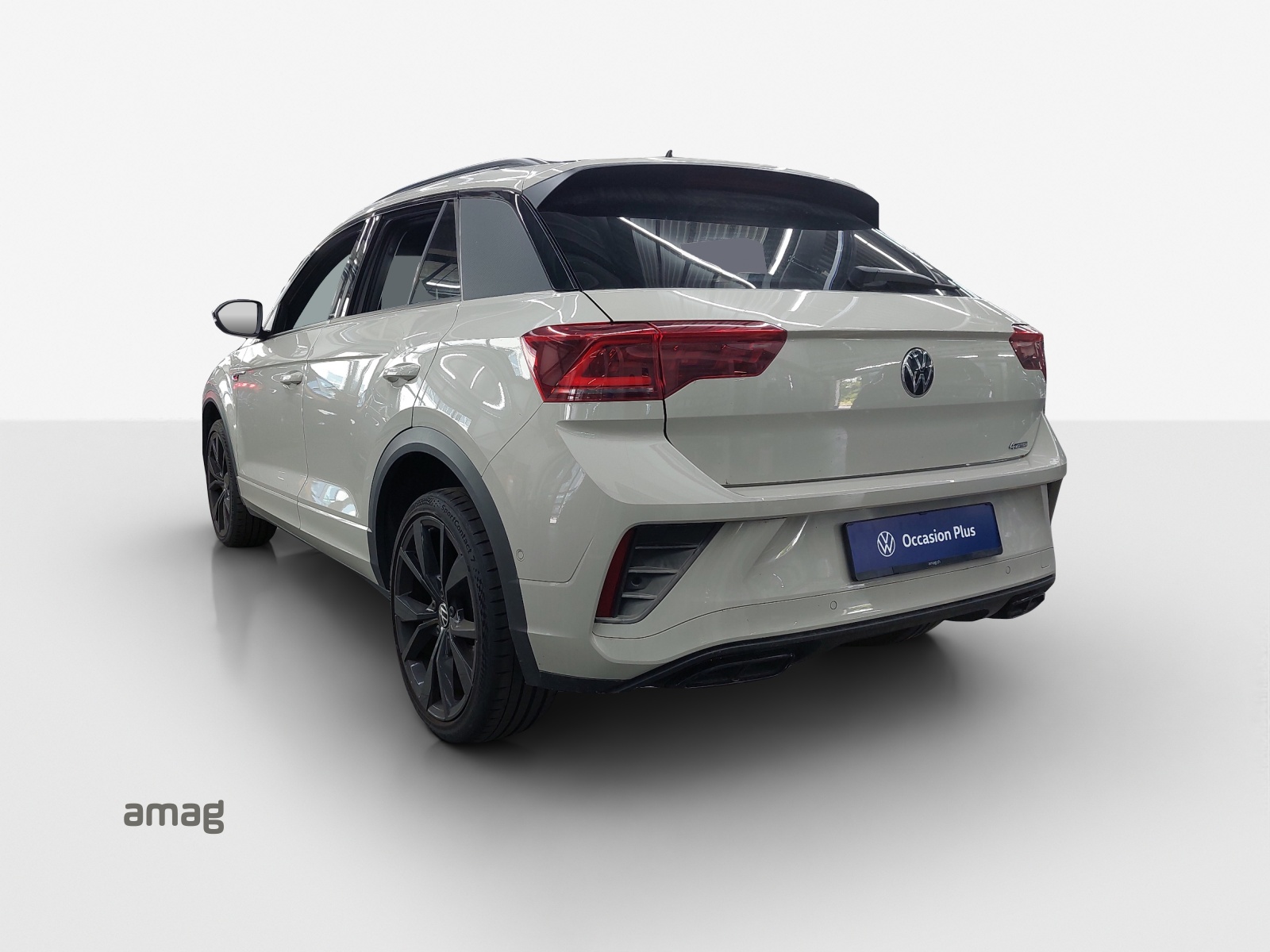 VW T-Roc 2.0 TSI R-Line DSG 4Motion-image-2