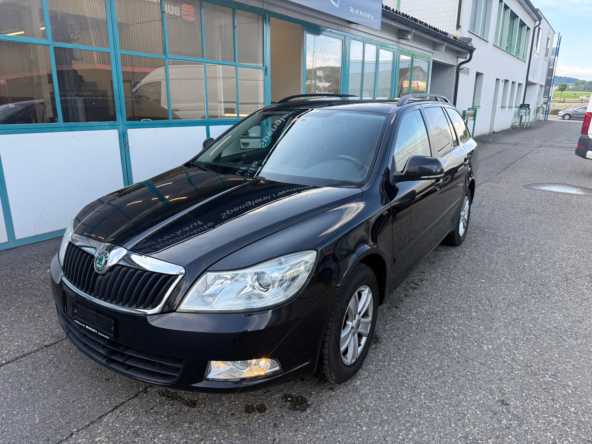 SKODA Octavia Combi 1.8 TSI 50Years 4x4-image-1