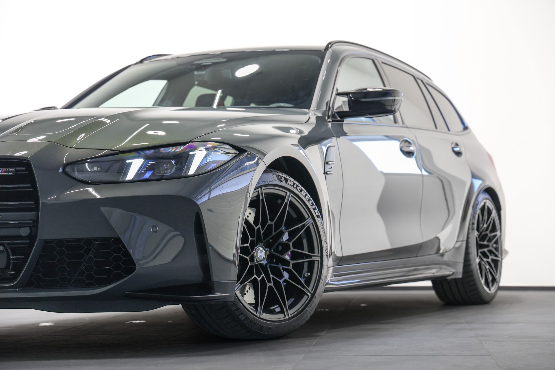 BMW M3 Touring xDrive Competition M LCI *Werksgarantie bis 07.2028*Individual Dravitgrau*Carbonschalensitze*-image-8