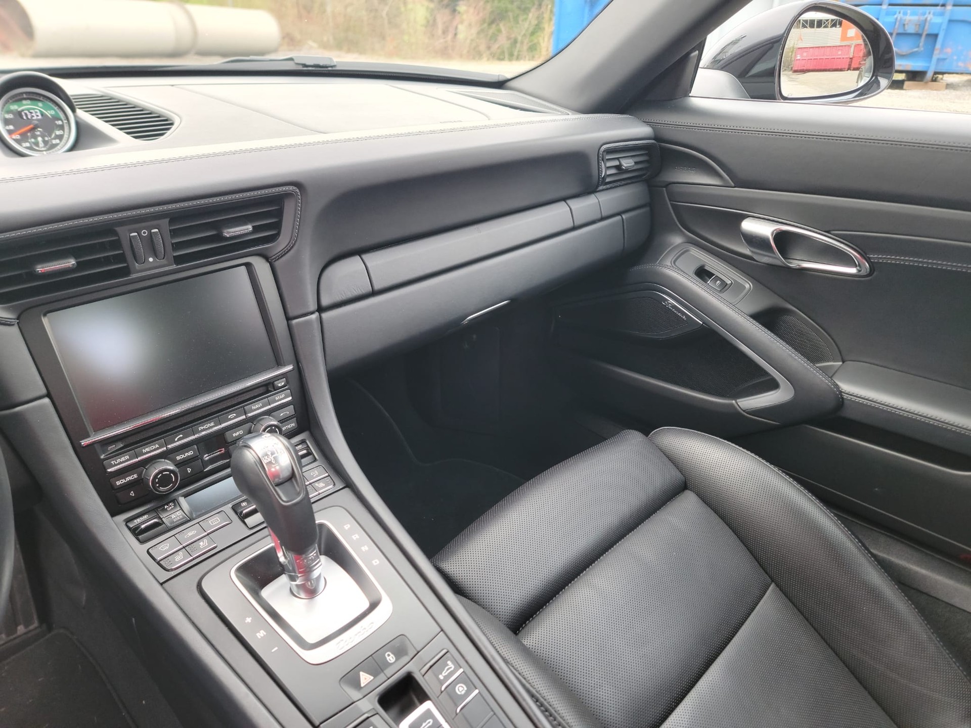 PORSCHE 911 3.8 Turbo S Cabriolet PDK-image-5