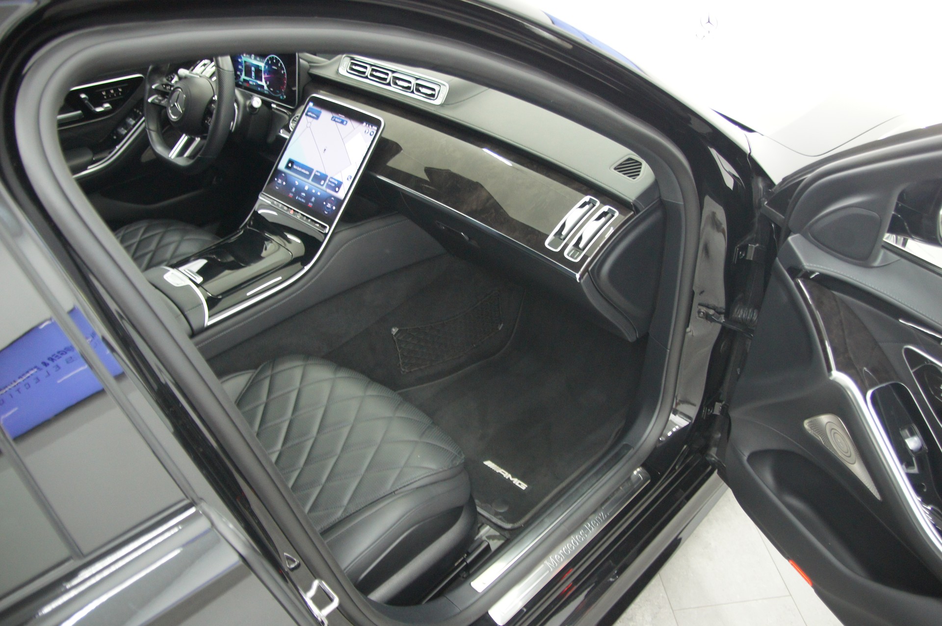 MERCEDES-BENZ S 580 L 4Matic AMG Line 9G-Tronic-image-12