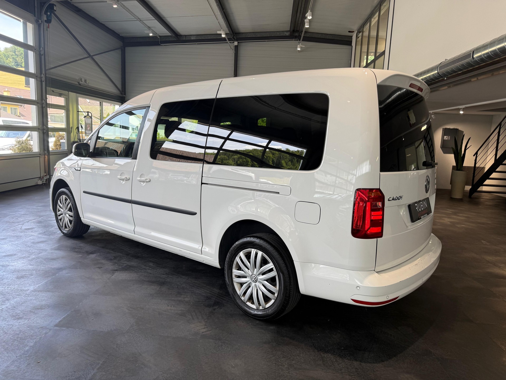 VW CaddyMaxi 1.4 TSI Liberty DSG-image-2