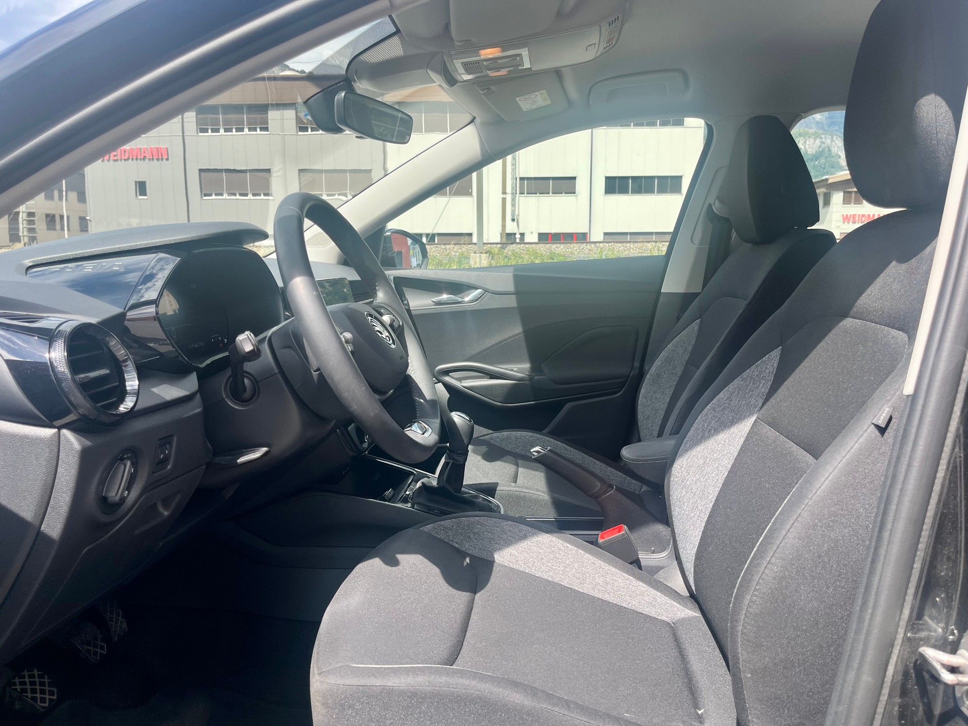 SKODA 1.0 MPI Essence-image-18