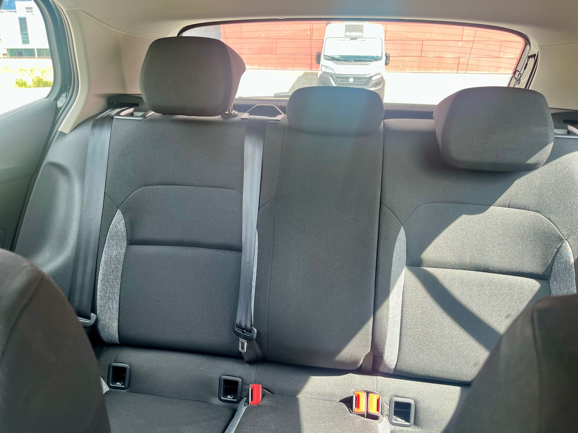 SKODA 1.0 MPI Essence-image-15
