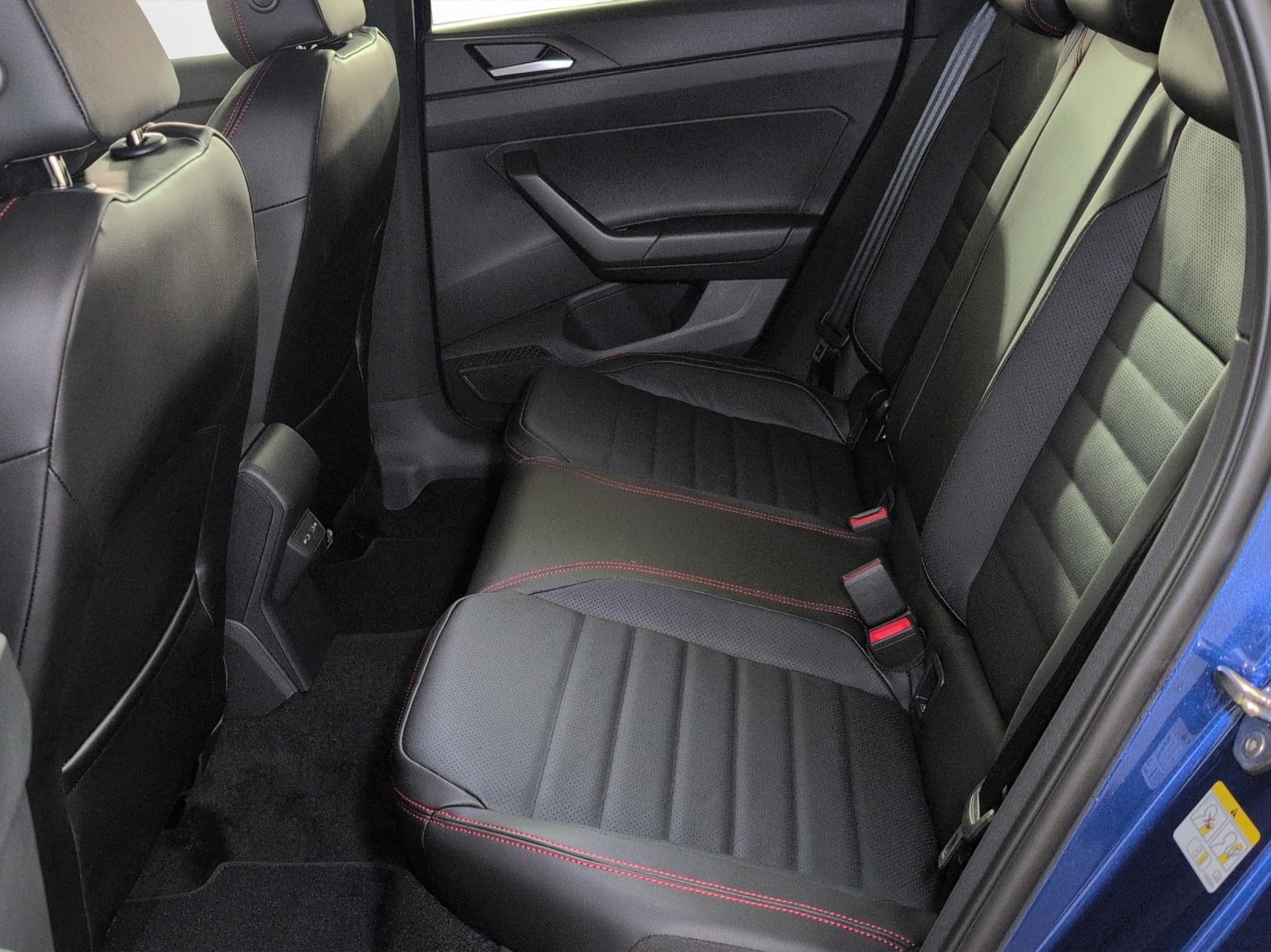 VW Polo 2.0 TSI GTI DSG-image-7