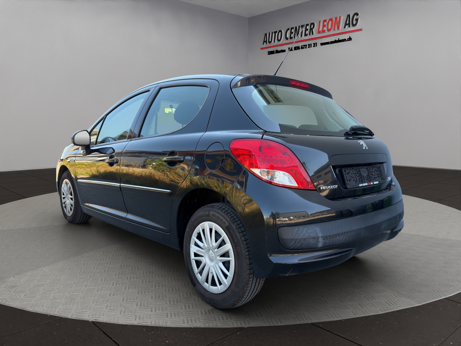PEUGEOT 207 1.4 16V Allure-image-3