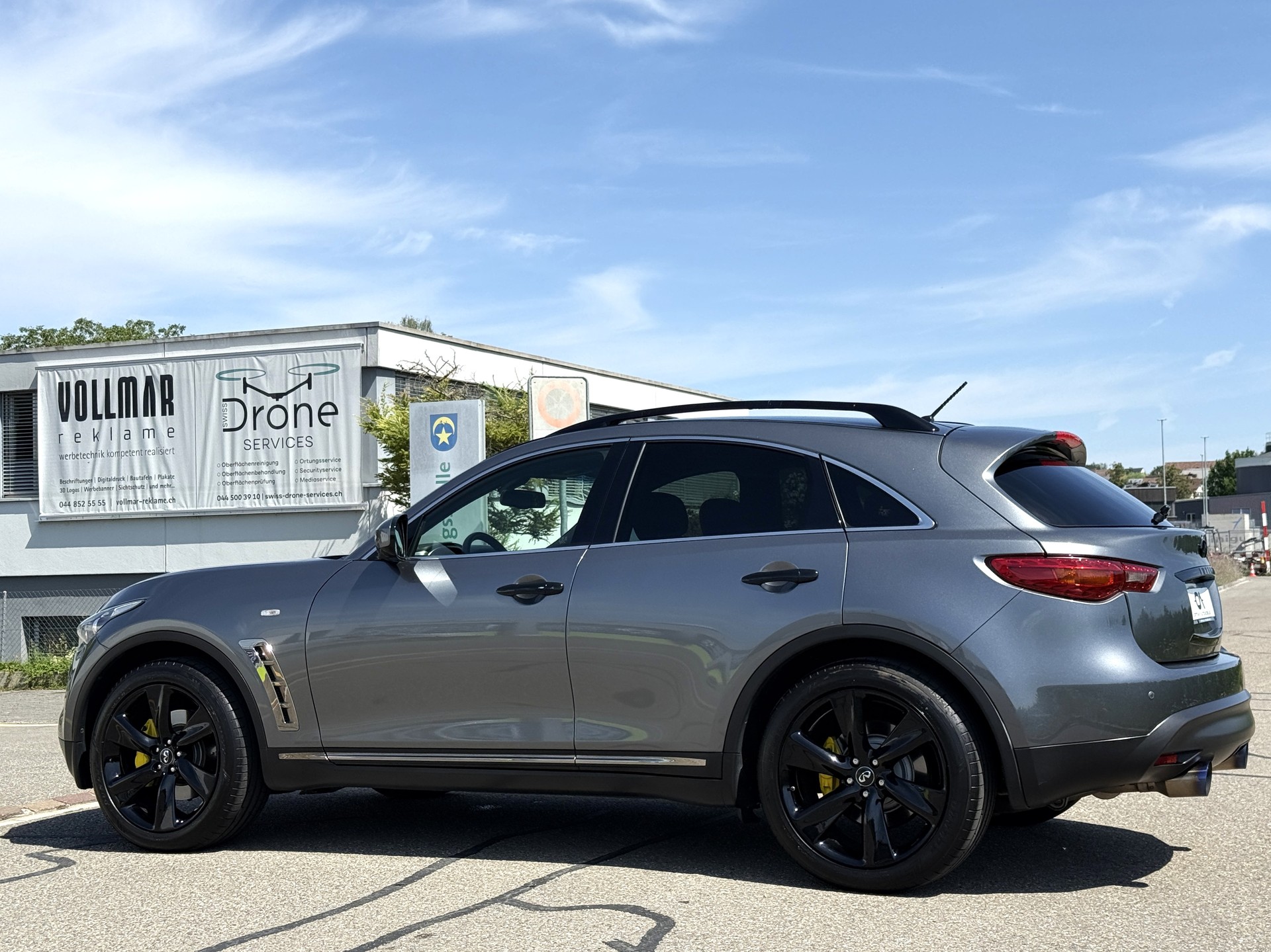 INFINITI QX70 3.7 S Premium AWD Automatic - *2.HAND* - *VOLLAUSSTATTUNG* - *8-FACH 21" RÄDER* - *GARANTIE*-image-3