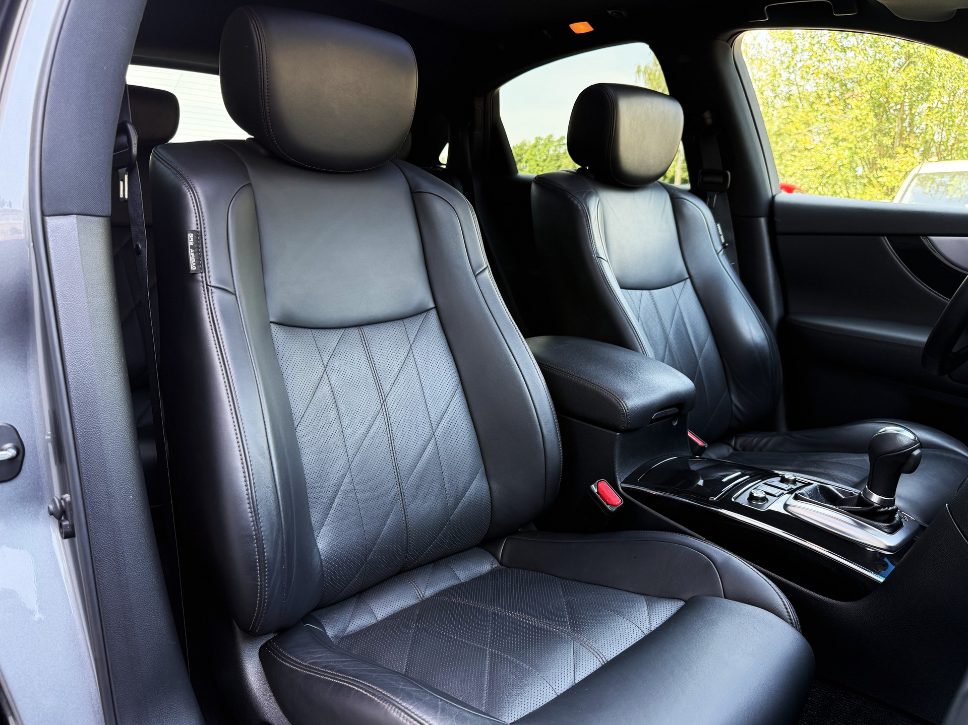 INFINITI QX70 3.7 S Premium AWD Automatic - *2.HAND* - *VOLLAUSSTATTUNG* - *8-FACH 21" RÄDER* - *GARANTIE*-image-17