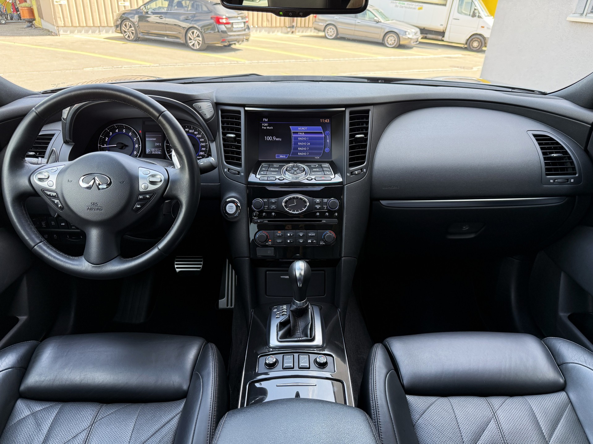 INFINITI QX70 3.7 S Premium AWD Automatic - *2.HAND* - *VOLLAUSSTATTUNG* - *8-FACH 21" RÄDER* - *GARANTIE*-image-21
