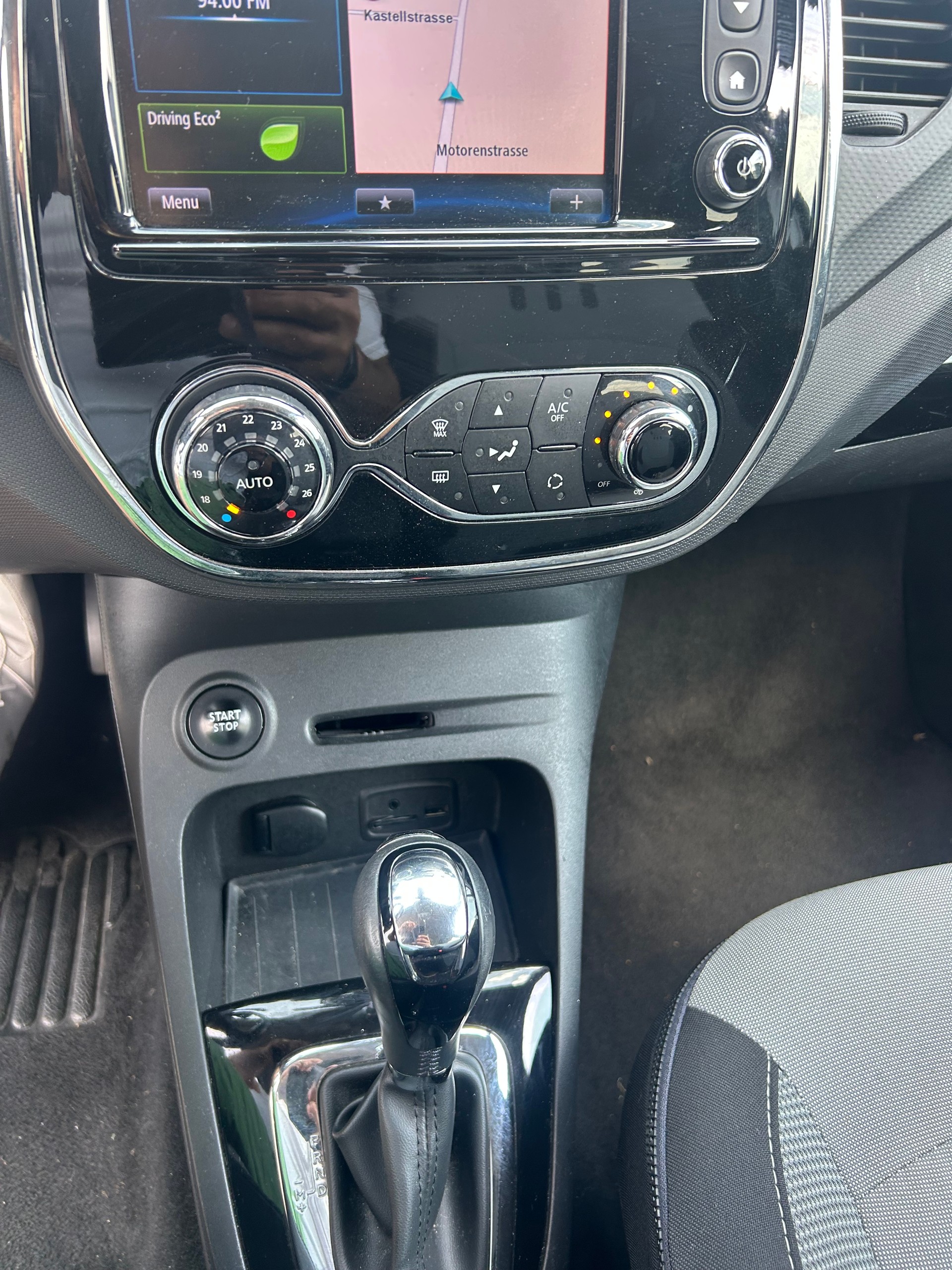 RENAULT Captur 1.2 T 16V Swiss Edition EDC-image-2