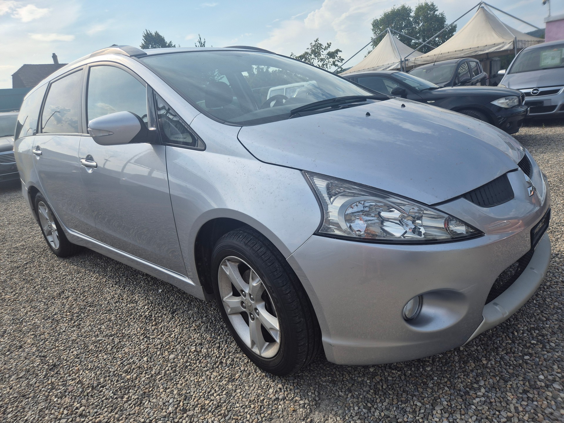 MITSUBISHI GRANDIS-image-1