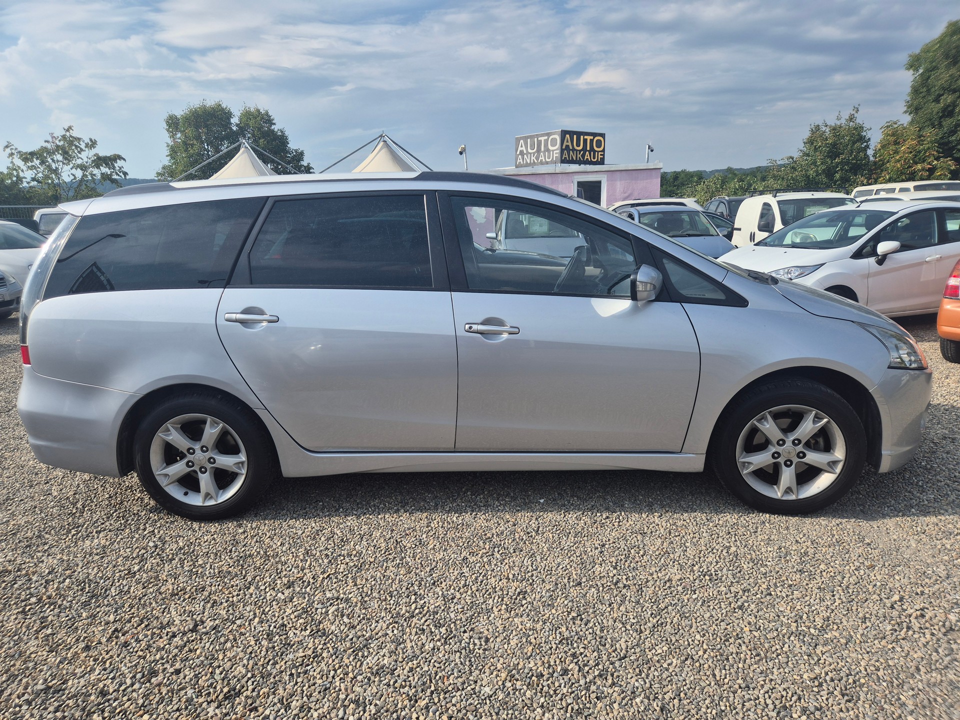 MITSUBISHI GRANDIS-image-7
