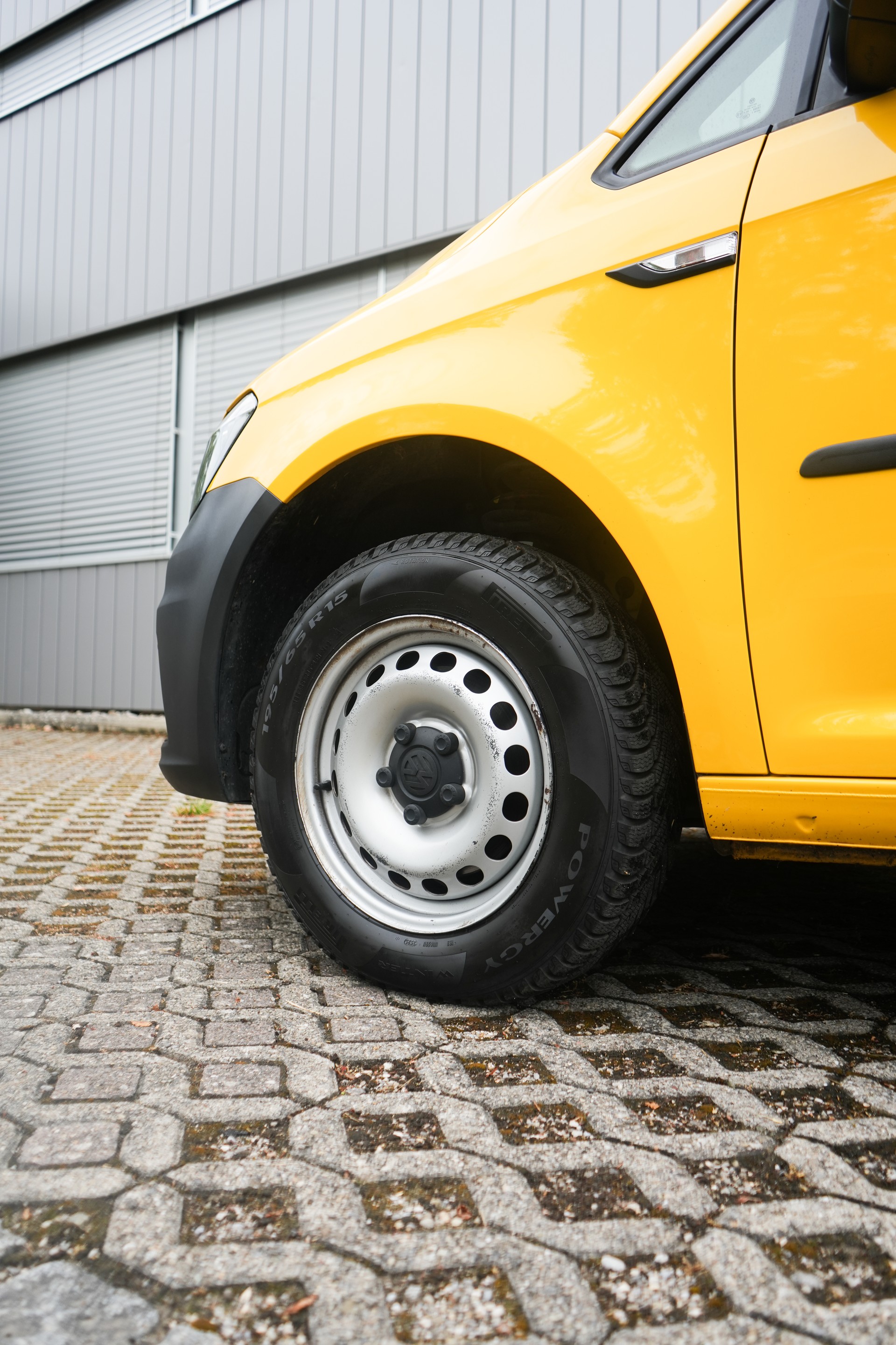 VW Caddy 2.0TDI 4Motion BlueMotion Technology-image-6