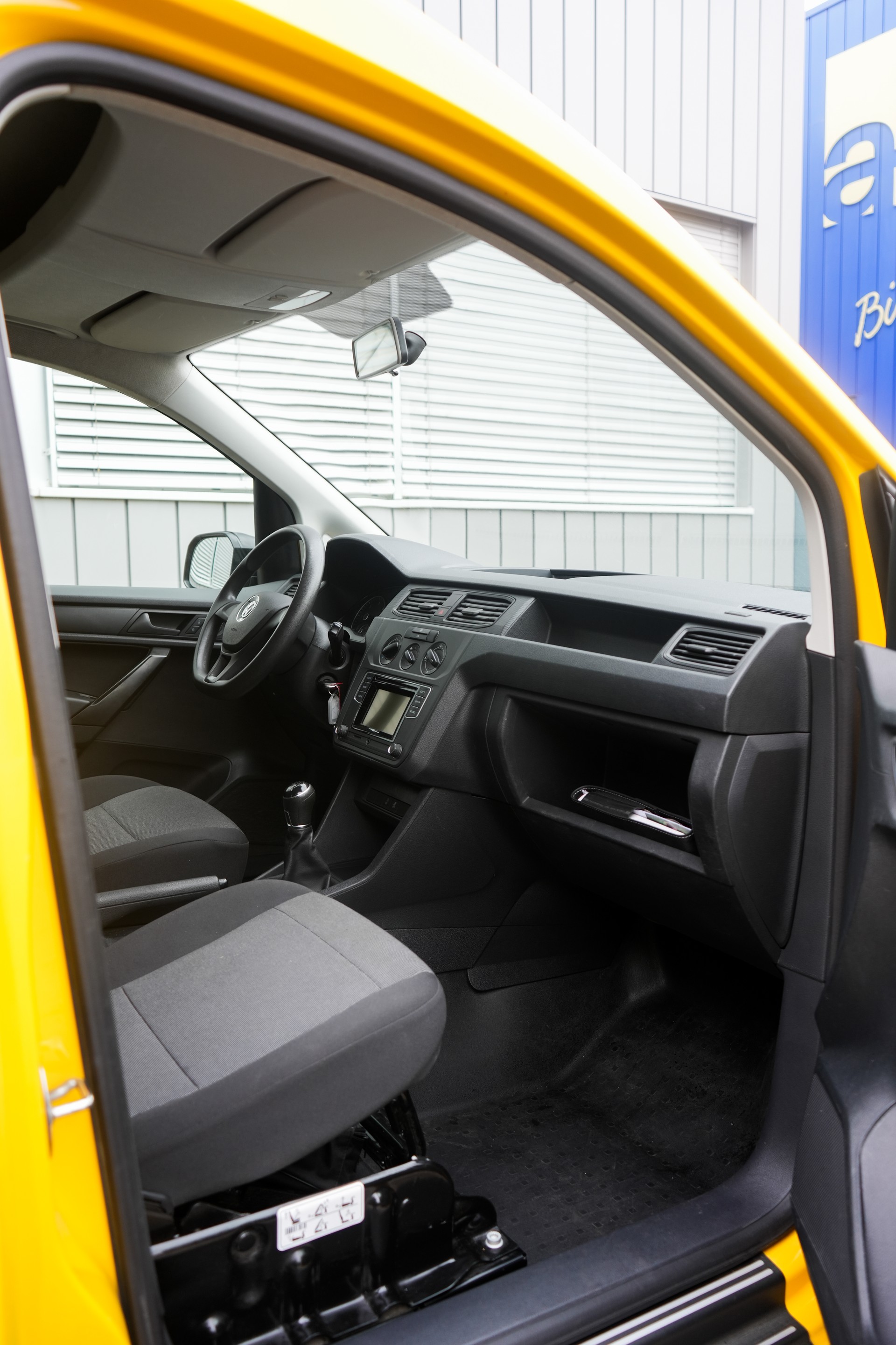 VW Caddy 2.0TDI 4Motion BlueMotion Technology-image-10