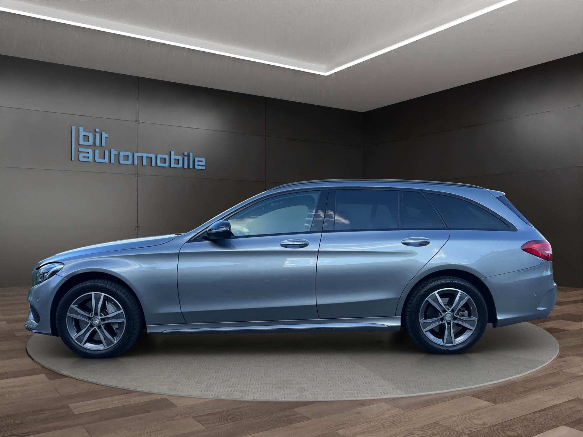 MERCEDES-BENZ C 250 d AMG Line 4Matic 9G-Tronic-image-2