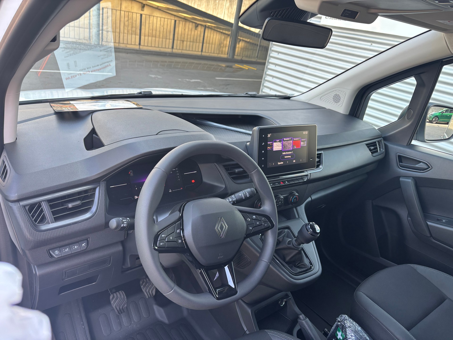 RENAULT Kangoo Van Extra TCE 130-image-10