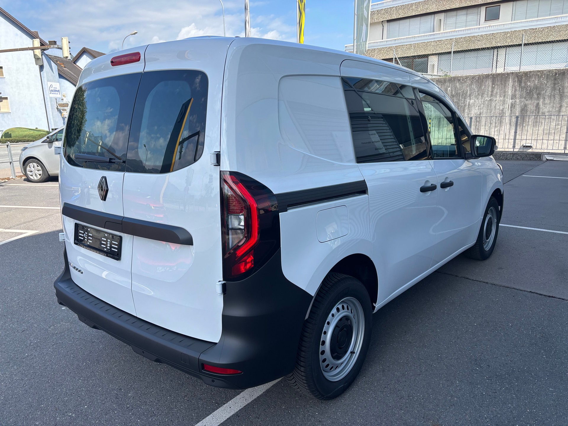 RENAULT Kangoo Van Extra TCE 130-image-5
