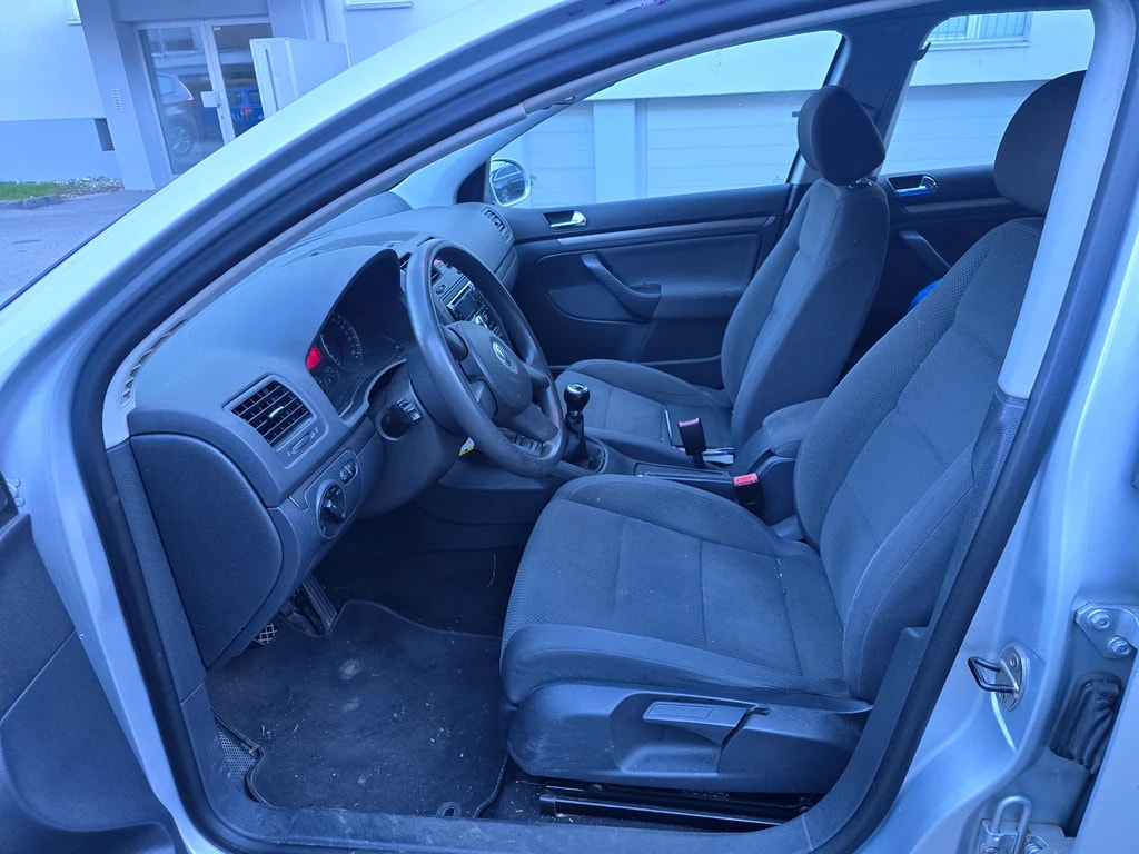 VW Golf 2.0 TDI Comfortline 4Motion-image-9