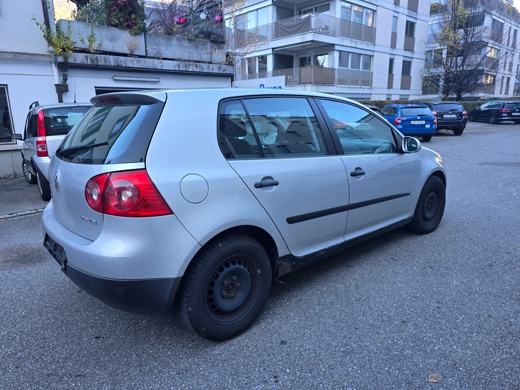 VW Golf 2.0 TDI Comfortline 4Motion-image-5