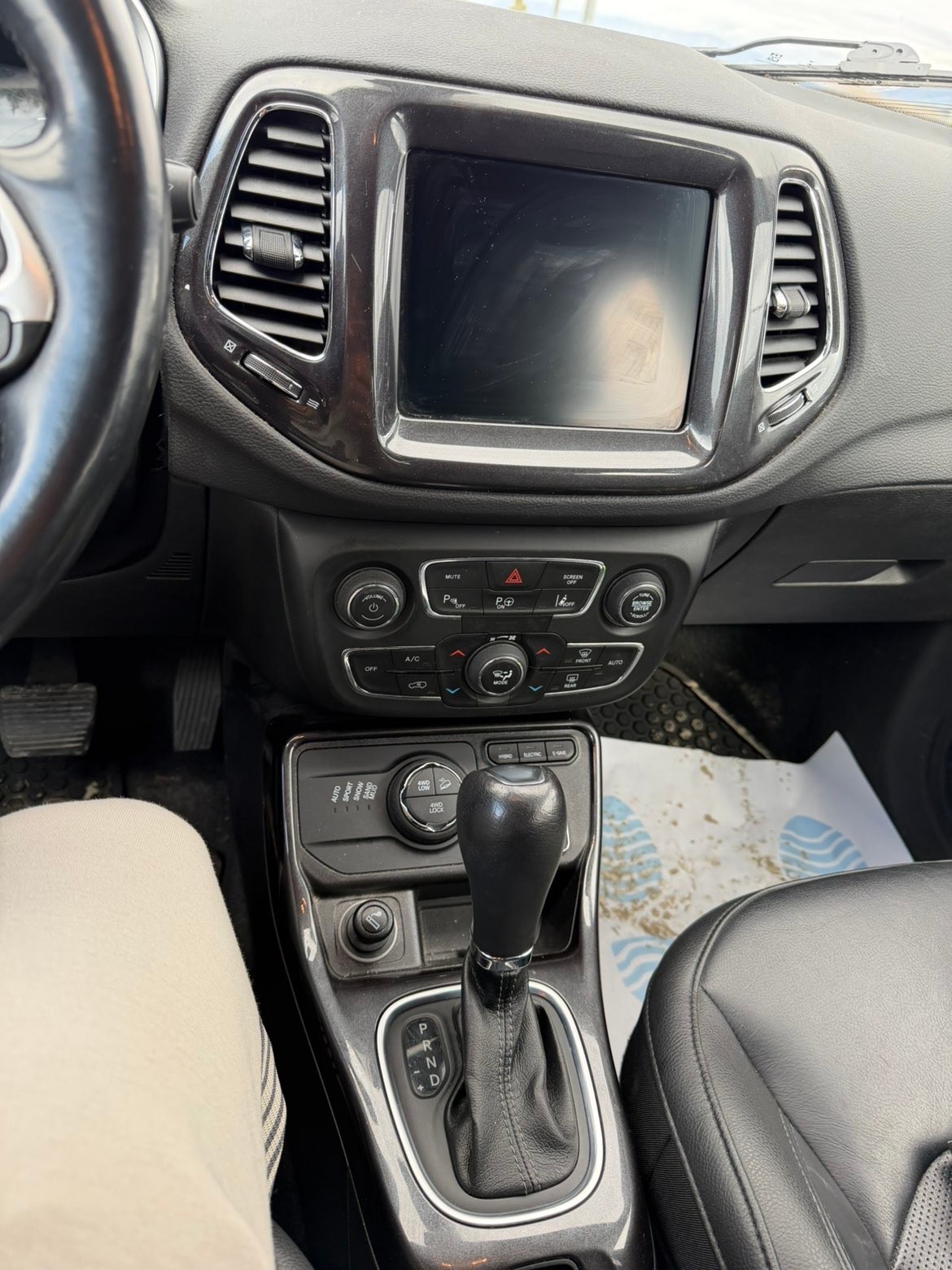 JEEP Compass 1.3 T PHEV S AWD-image-3