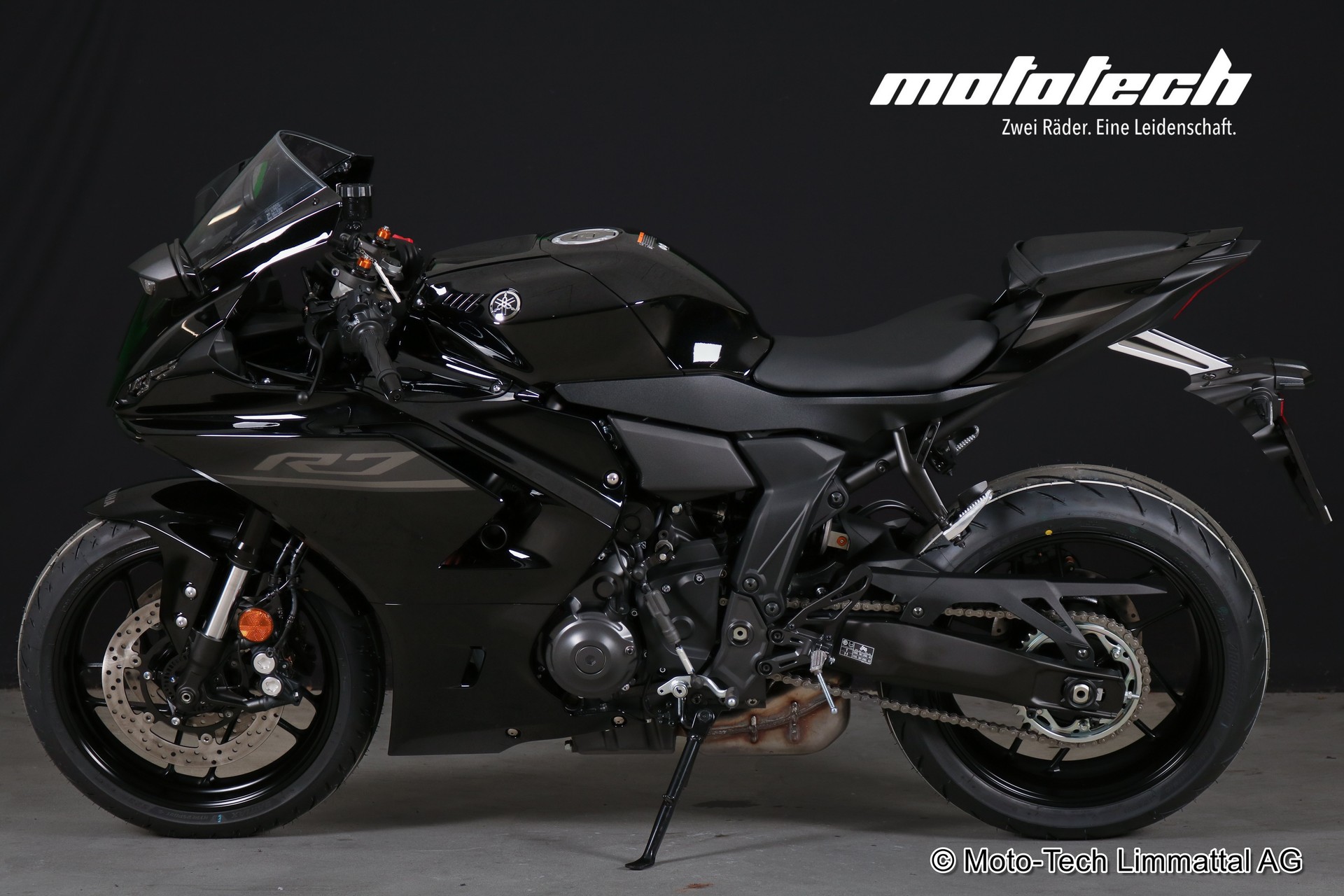 YAMAHA YZF-R7 (35kW)-image-4