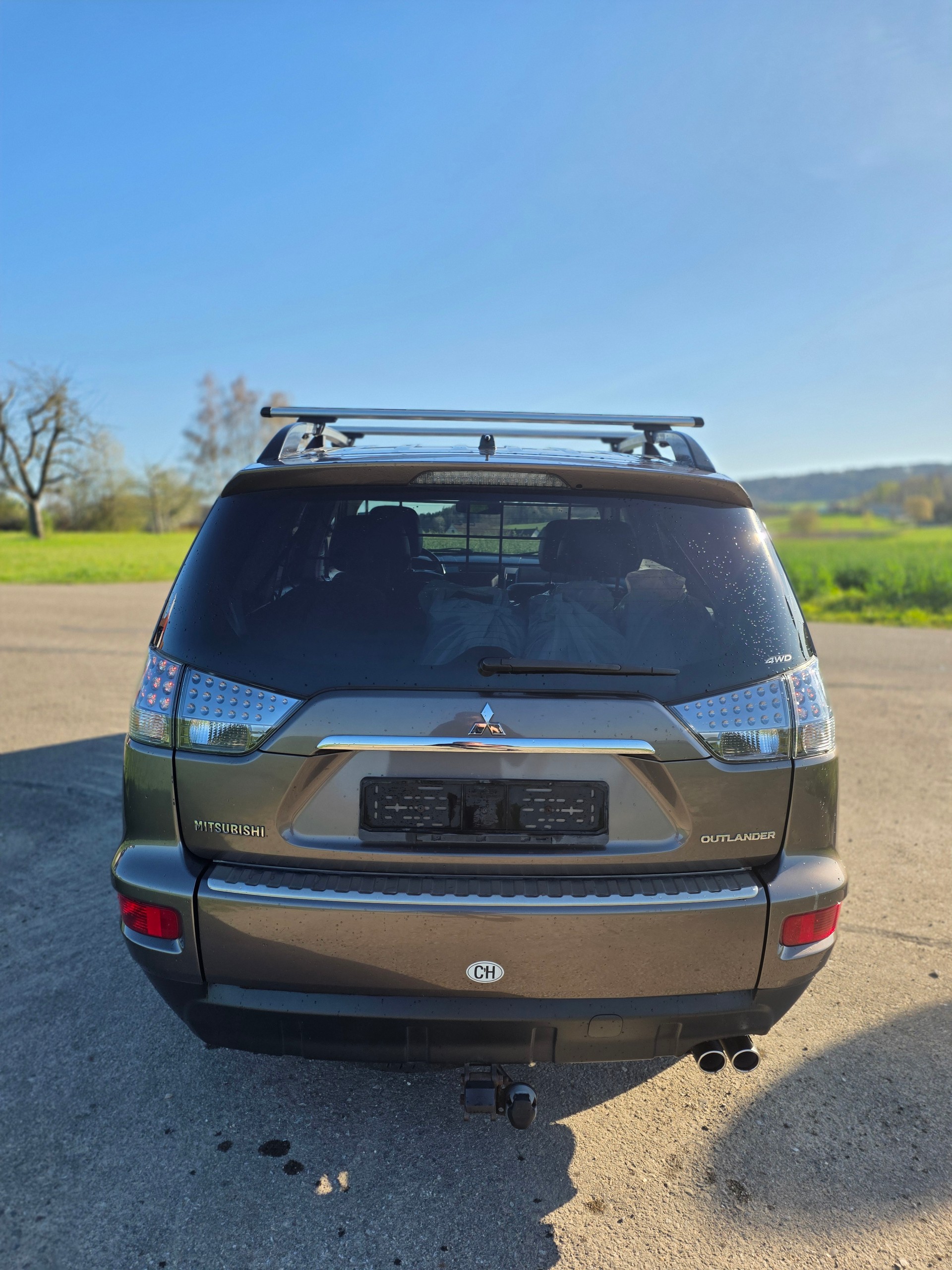 MITSUBISHI Outlander 2.2 DID Navigator 4WD TC-SST-image-4