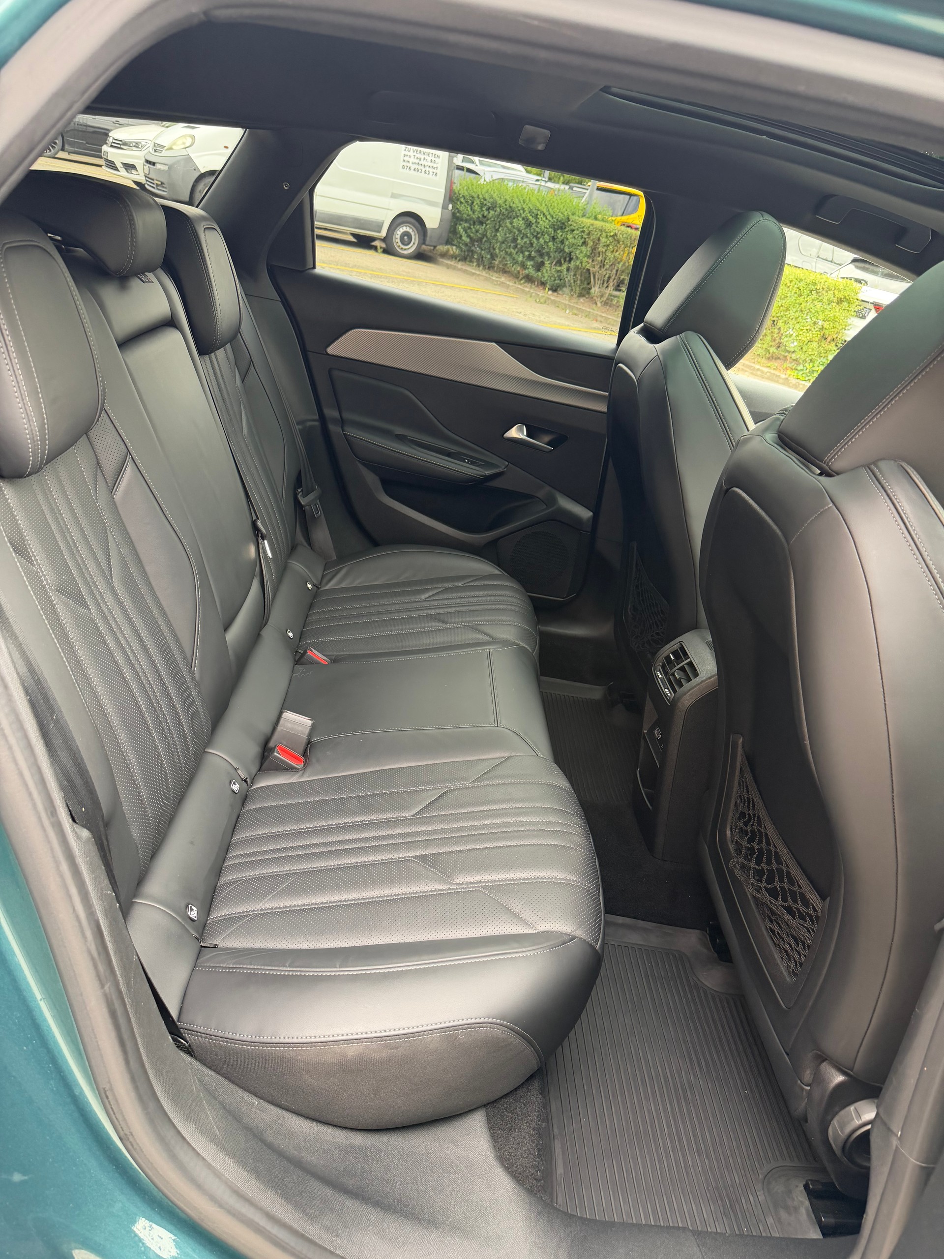 PEUGEOT 308 SW 1.2 Pure Tech GT Pack EAT8-image-15