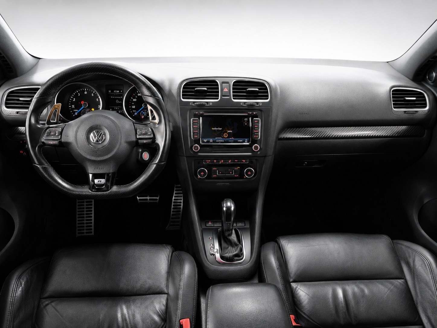 VW 2.0 TSI R DSG 4motion-image-8