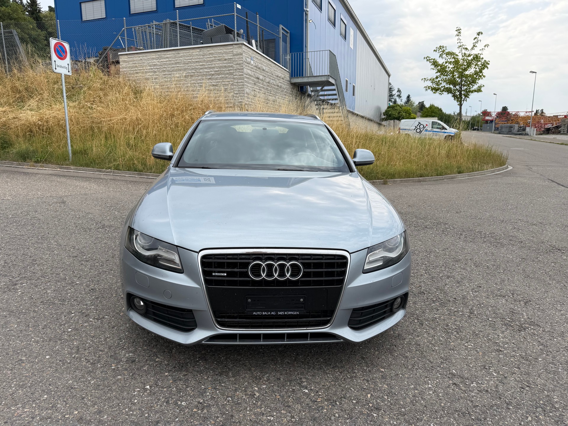 AUDI A4 Avant 3.0 TDI quattro-image-2