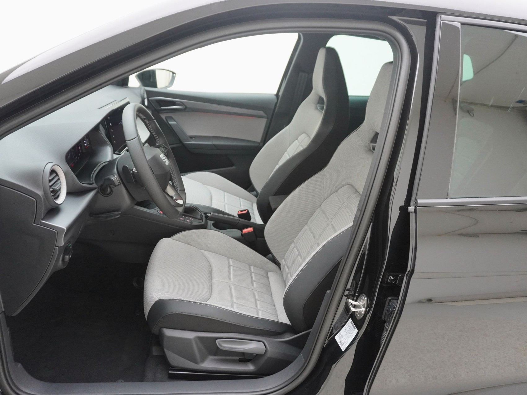SEAT Arona 1.5 TSI FR DSG-image-12