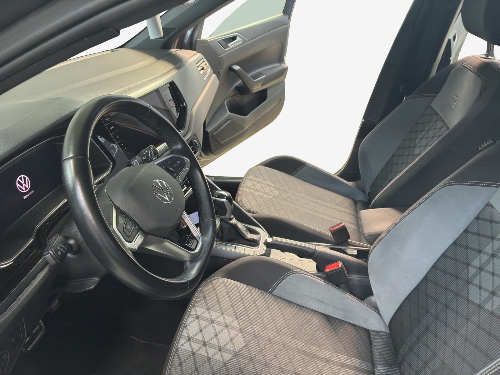 VW Polo 1.0 TSI R-Line DSG-image-7